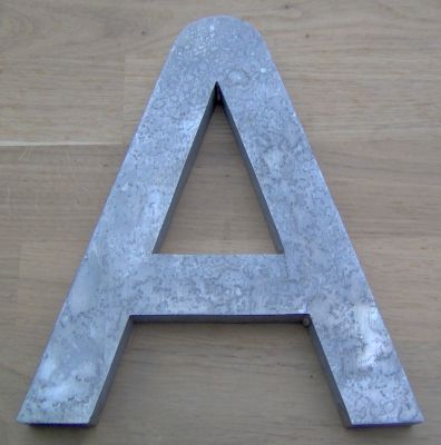 3D-relieffbokstav i sink DIGITAL SANS