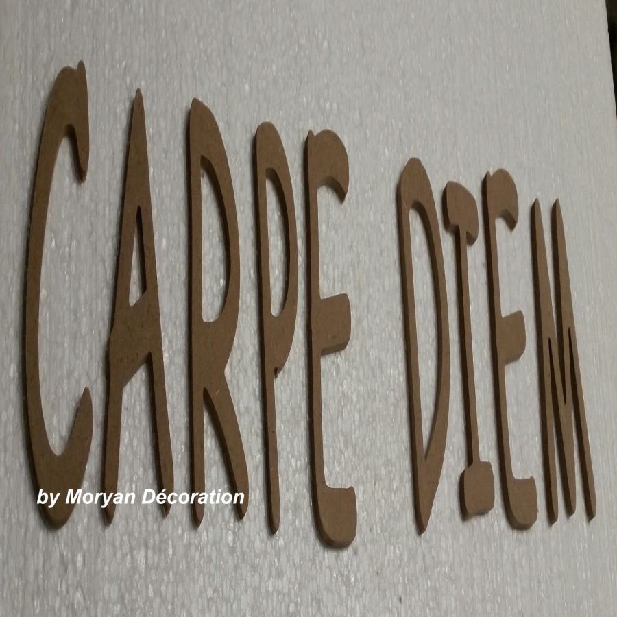 Dekorativ trebokstav CARPE DIEM